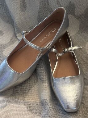 CL by Laundry Silver Metallic Mary Jane Flats